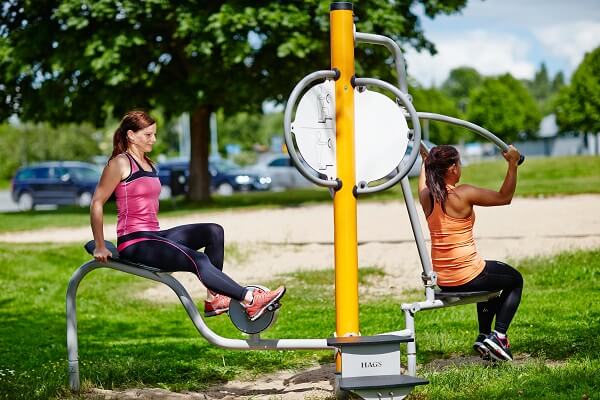 Lợi ích giảm béo của thiết bị tập thể dục công viên