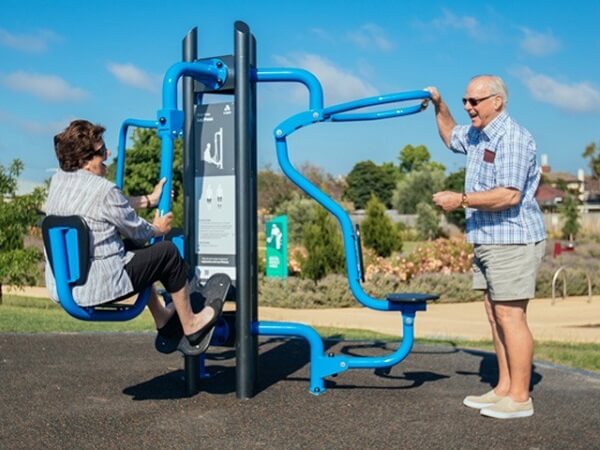 Chọn một máy tập thể dục công viên có cấu trúc tốt