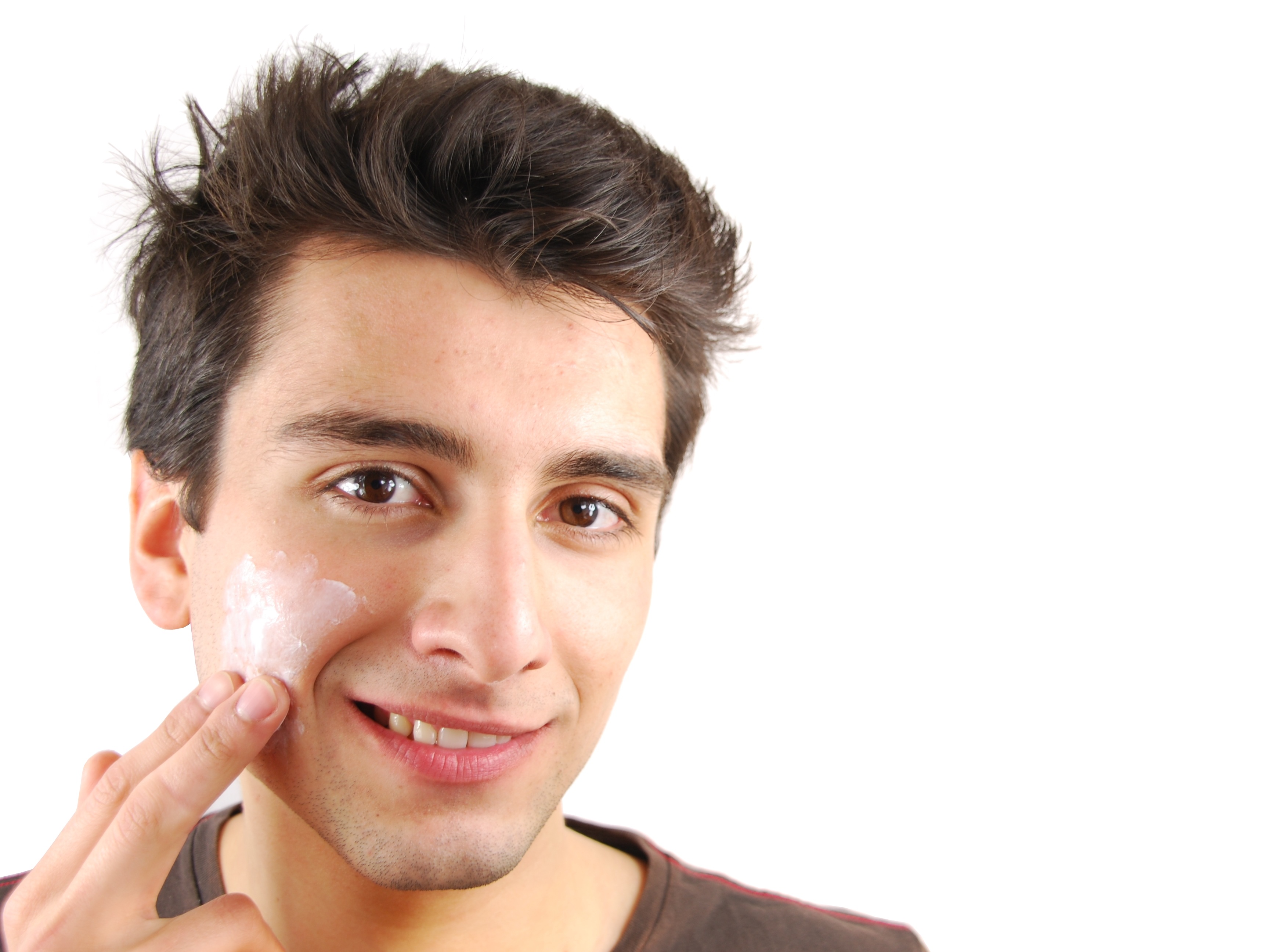 Cách chăm sóc da mặt trắng sáng cho nam giới: Không nên bỏ qua