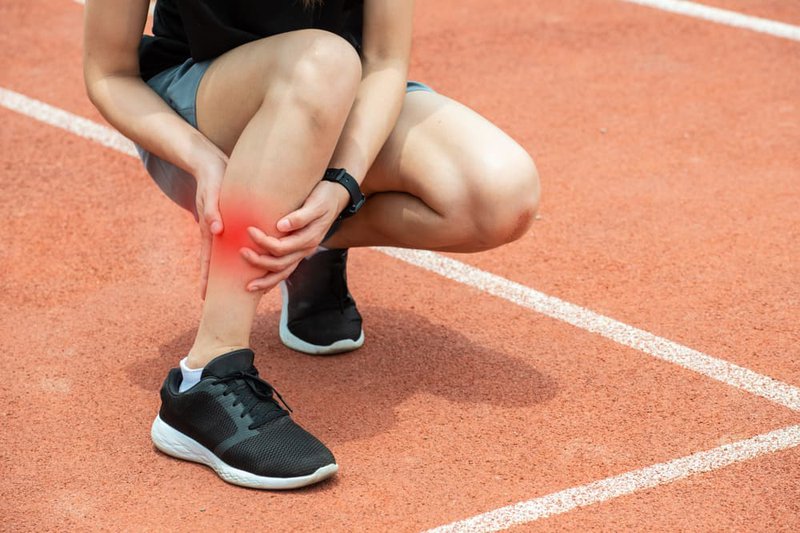 Top 10 cách giảm đau chân và nhức cơ hiệu quả trong thời gian ngắn