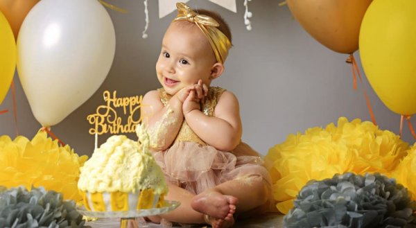 Top 10 món quà sinh nhật ý nghĩa và dễ thương cho bé gái 1 tuổi