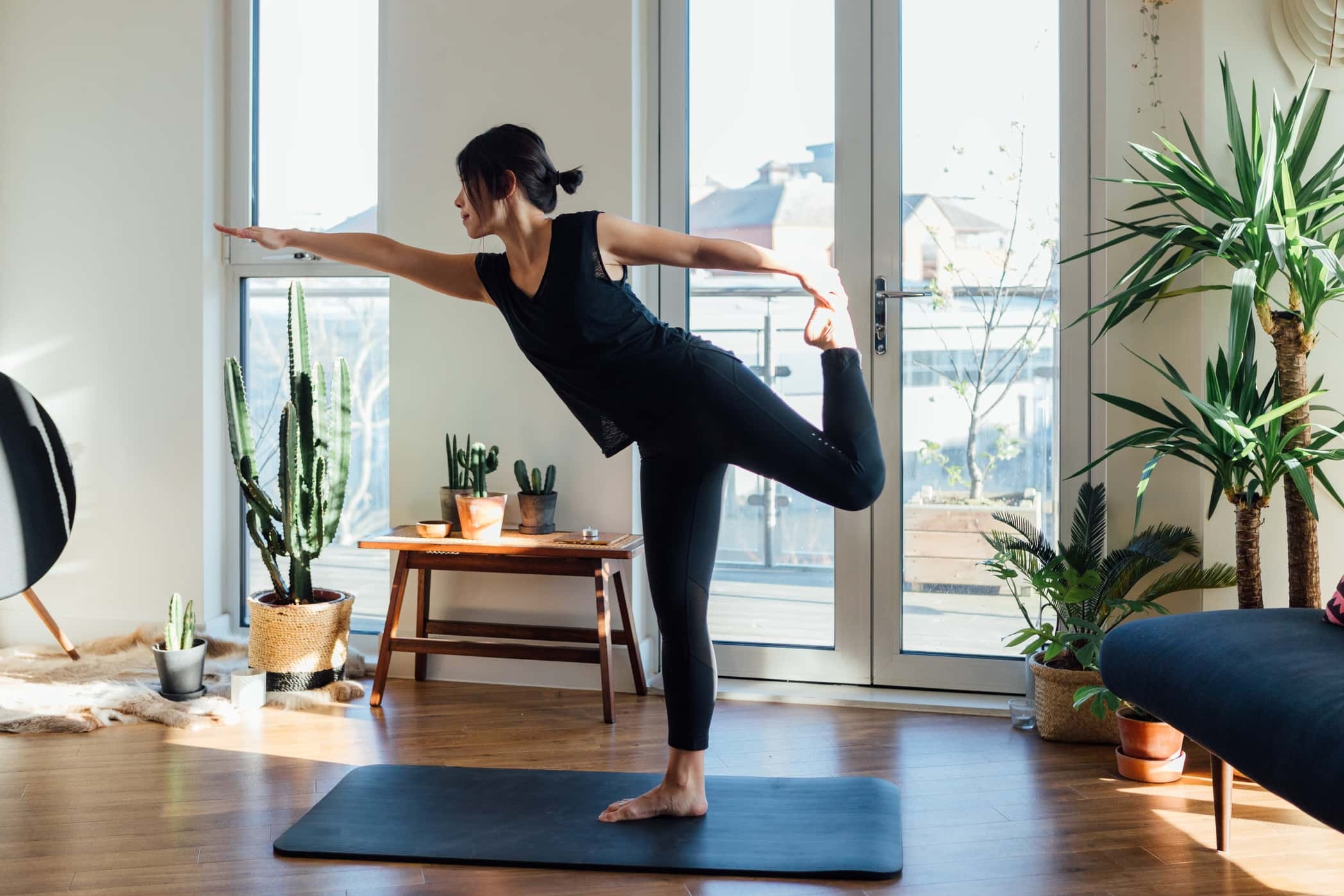 Top những bài tập yoga cơ bản cho người mới bắt đầu tập yoga tại nhà